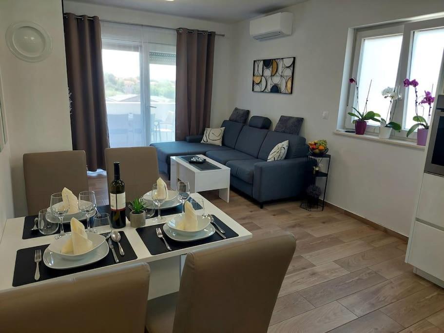 Valux Apartman Pula Exterior photo