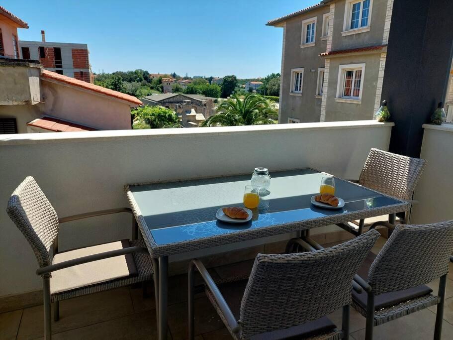 Valux Apartman Pula Exterior photo